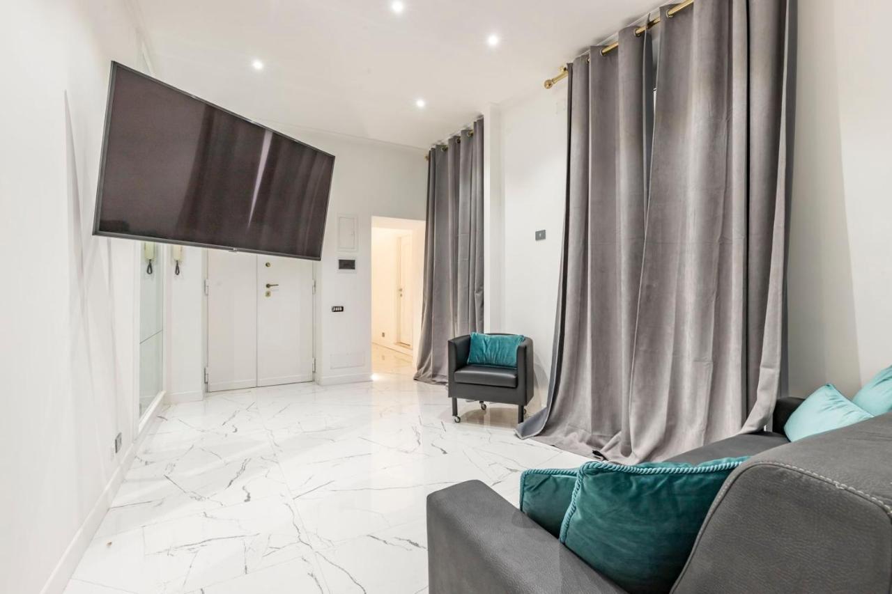 Trevi Luxury Apartment Jacuzzi Rome Exterior photo