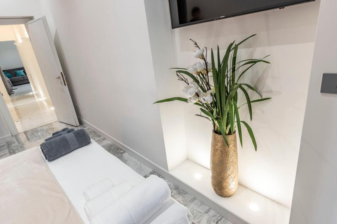Trevi Luxury Apartment Jacuzzi Rome Exterior photo